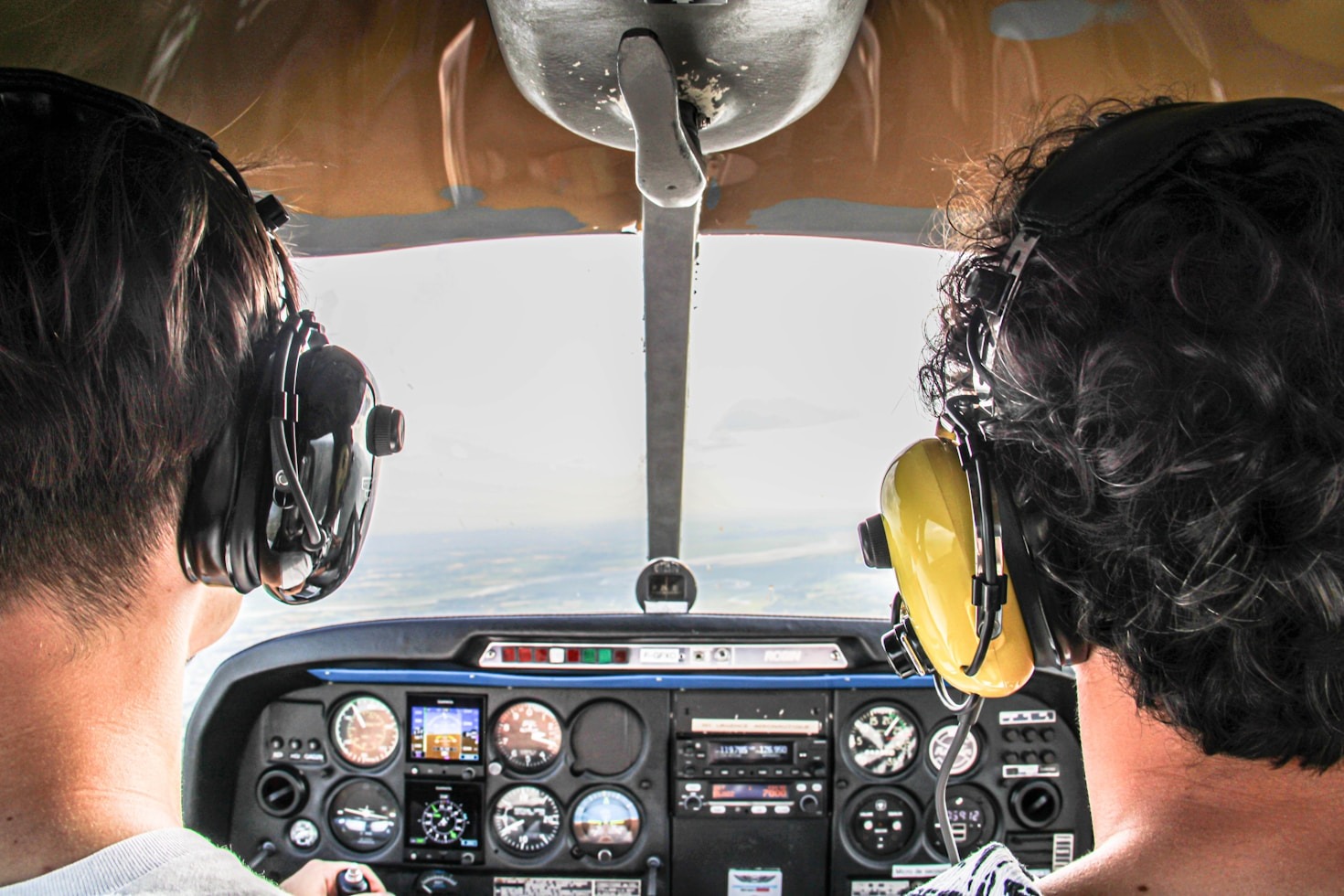 Tips for Aspiring Pilots from Experienced Flyers